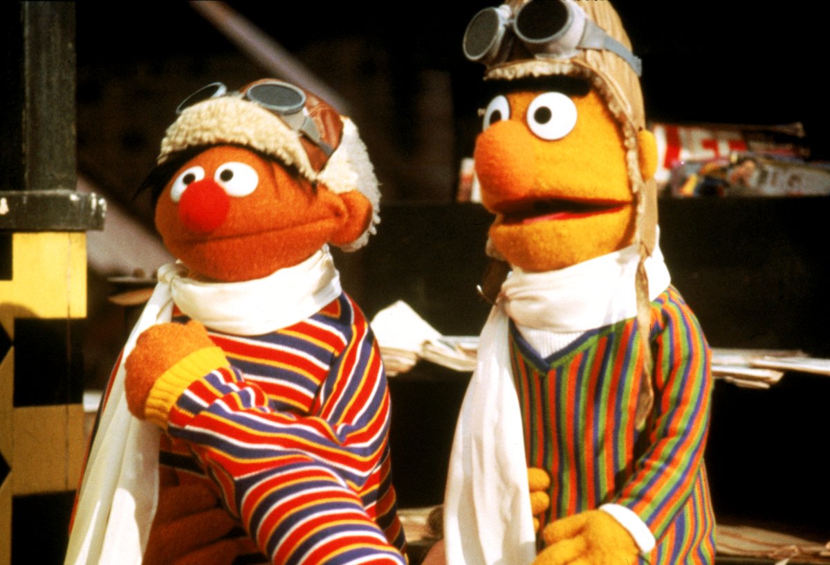 bert-and-ernie-follow-that-bird
